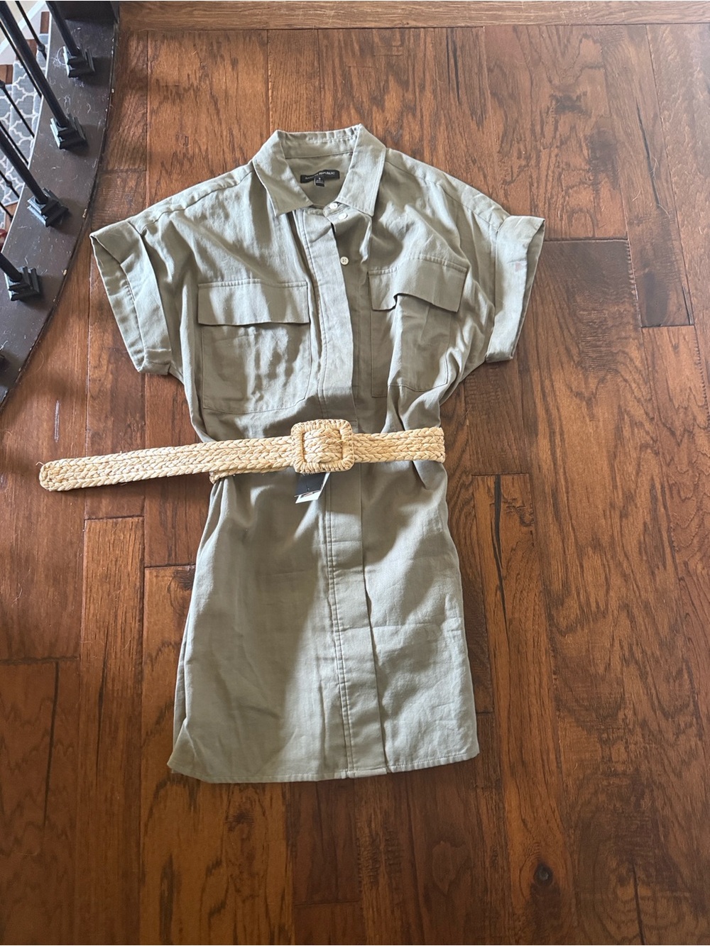 NWOT Small Women’s Banana Republic Khaki Shirtdress